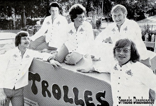 TROLLES