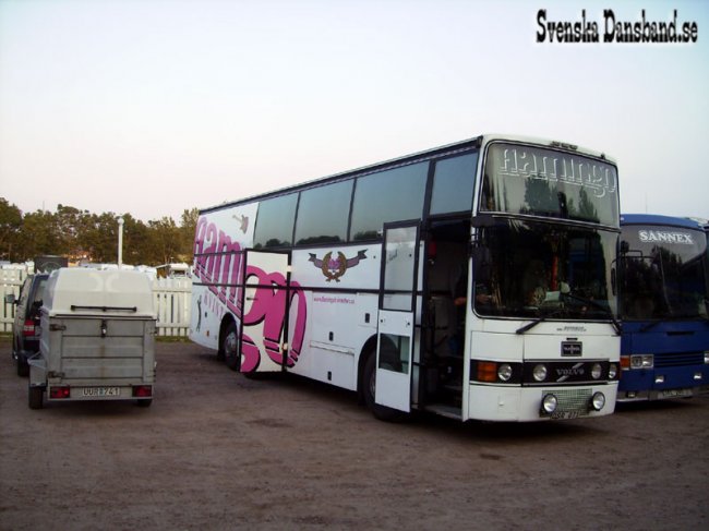 FLAMINGOKVINTETTENS TURNBUSS (2009)