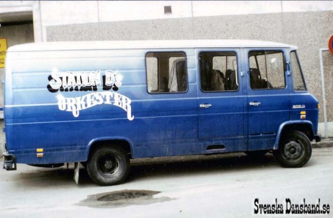 STATION D's TURNBUSS